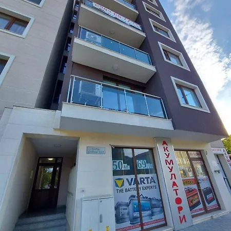 Grey דירה וארנה